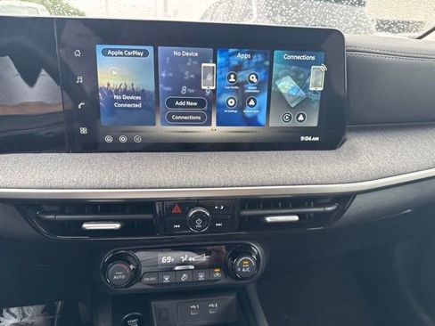 Used 2026 Nissan Kicks SV FWD image 30