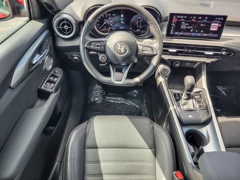 Used 2024 Alfa Romeo Tonale Ti image 13