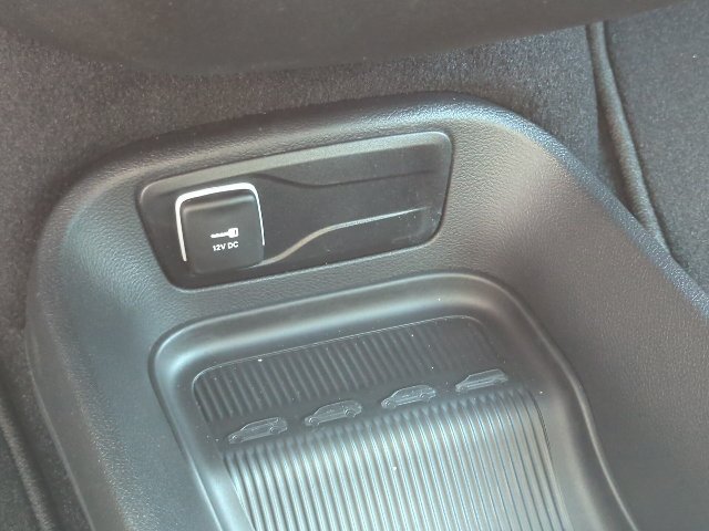 New 2026 Chrysler Pacifica Select FWD image 18