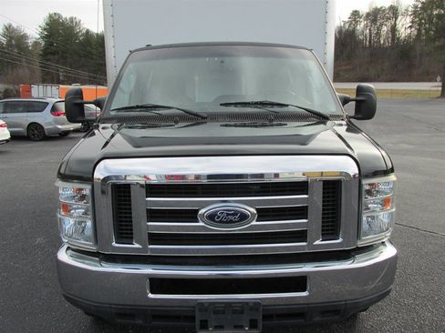 Used 2016 Ford E-350 and Econoline 350 Super Duty RWD image 2
