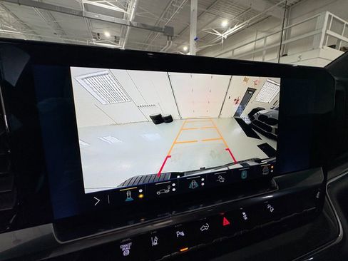 Used 2024 Chevrolet Silverado 2500 High Country w/ High Country Premium Package image 23