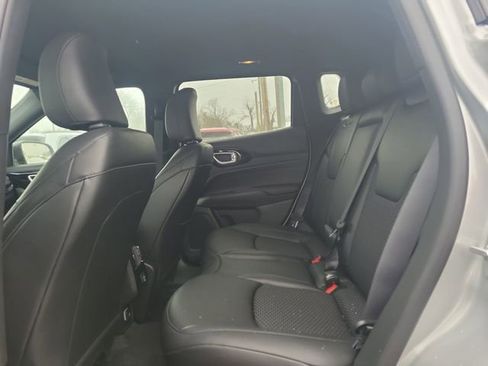 New 2026 Jeep Compass Latitude image 17