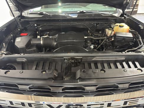 Used 2021 Chevrolet Silverado 2500 LT w/ Convenience Package image 34