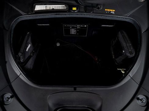 Used 2021 Ferrari F8 Tributo image 16