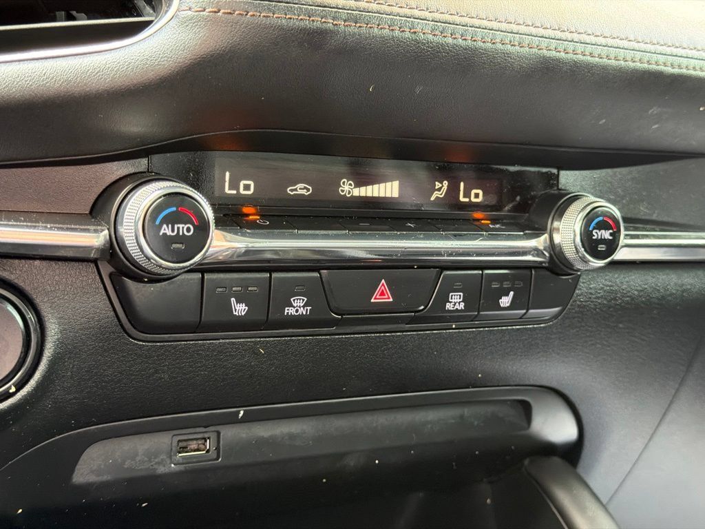 Used 2019 MAZDA MAZDA3 Sedan w/ Premium Package FWD image 32