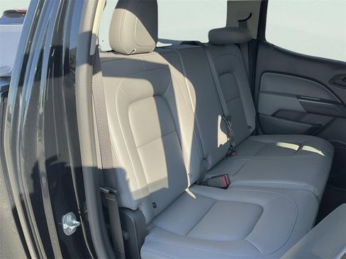 Used 2022 Chevrolet Colorado W/T w/ Custom Special Edition image 39