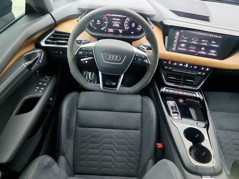 Used 2023 Audi e-tron GT Premium Plus AWD/4WD image 56