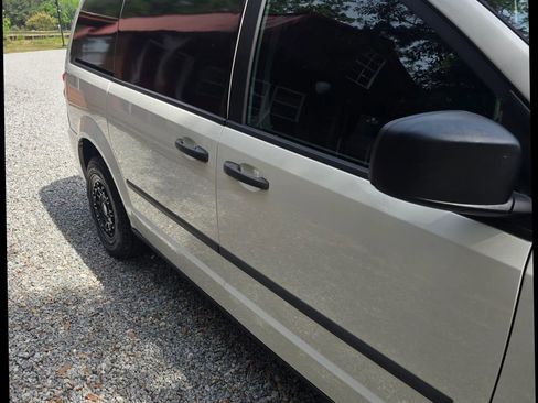 Used 2012 RAM C/V FWD image 5