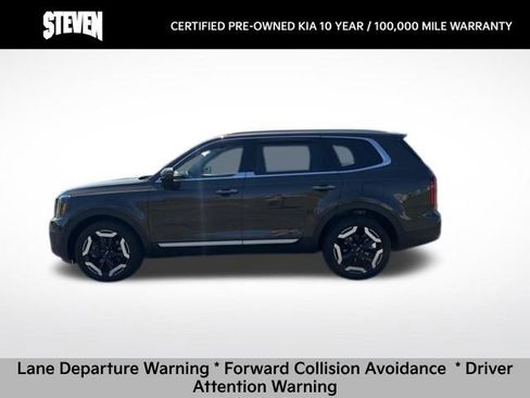 Certified 2024 Kia Telluride S image 3