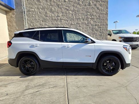 Used 2024 GMC Terrain AT4 AWD/4WD image 6