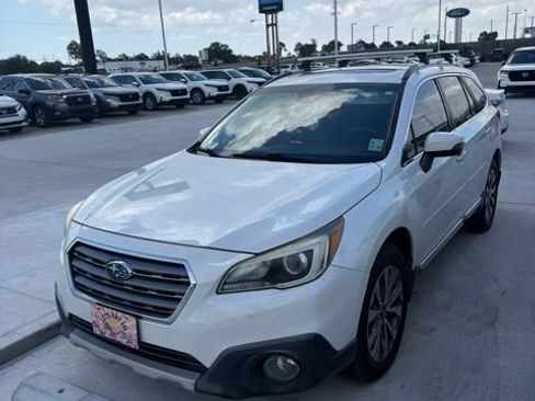 Used 2017 Subaru Outback 3.6R Touring w/ Popular Package #5A AWD/4WD image 3