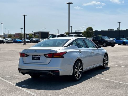 Used 2019 Nissan Altima 2.5 SR FWD image 7