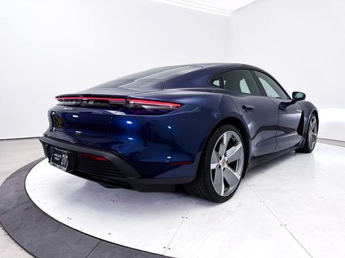 Used 2022 Porsche Taycan RWD image 20