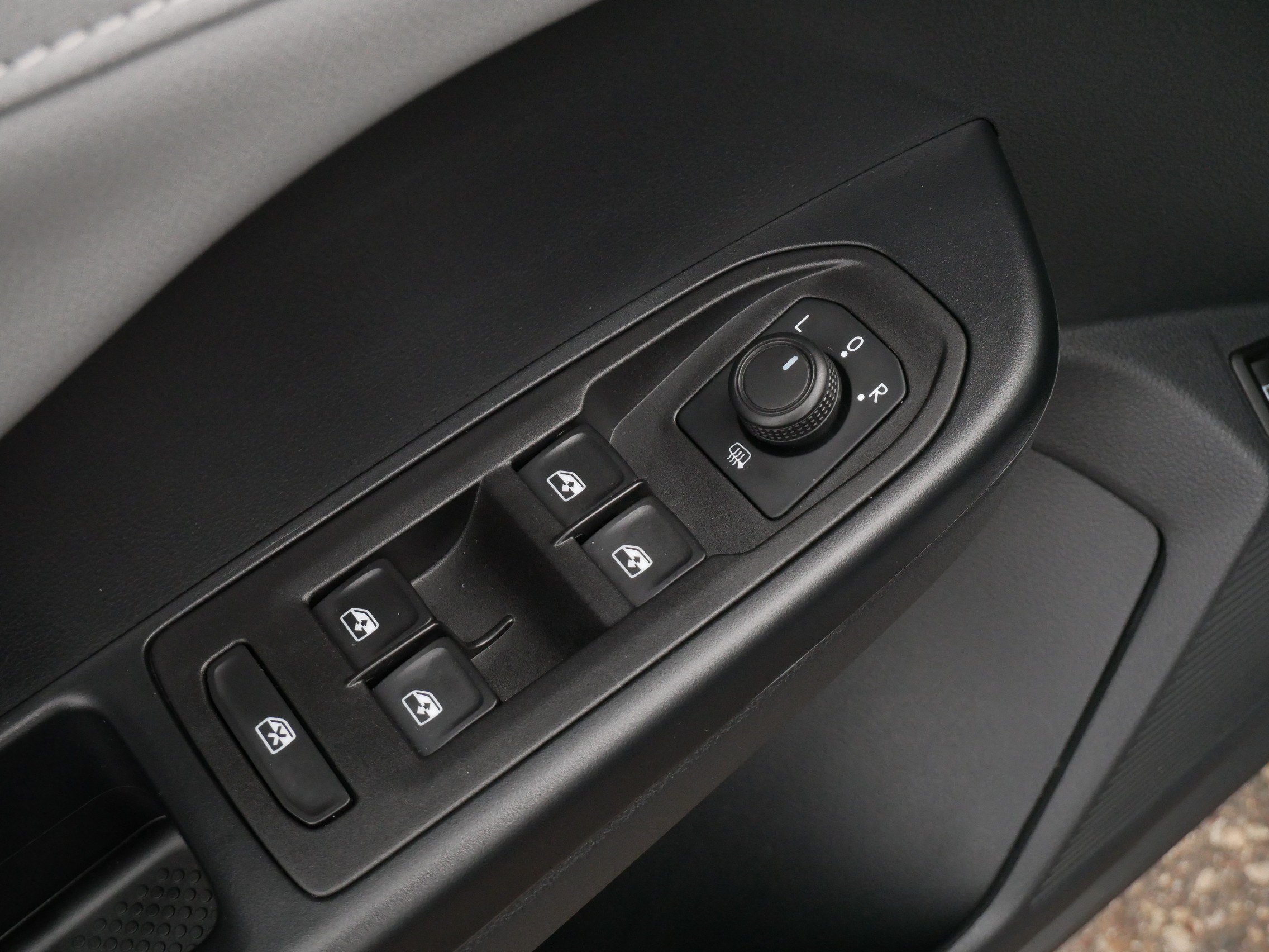 Certified 2023 Volkswagen Taos SEL AWD/4WD image 19