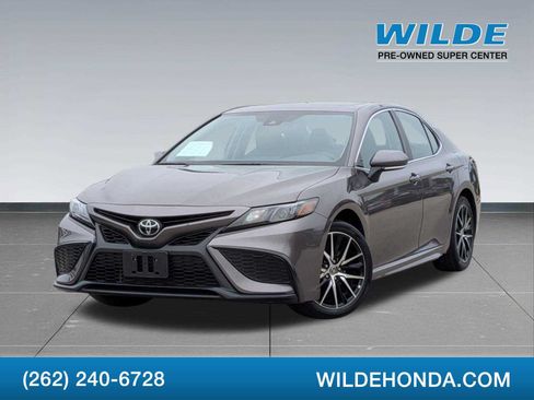 Used 2023 Toyota Camry SE w/ Cold Weather Package FWD image 1