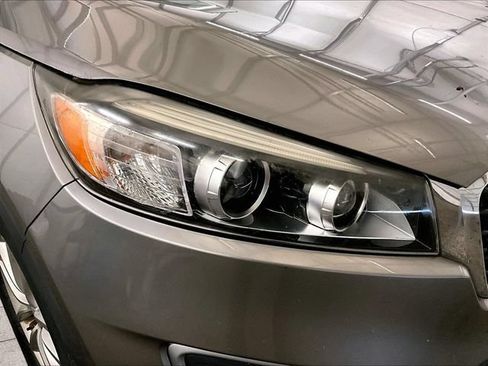 Used 2016 Kia Sorento FWD image 27