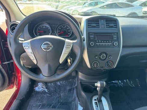 Used 2016 Nissan Versa SV image 11