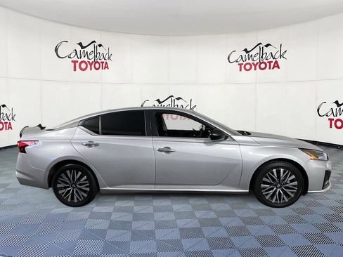 Used 2024 Nissan Altima 2.5 SV image 9