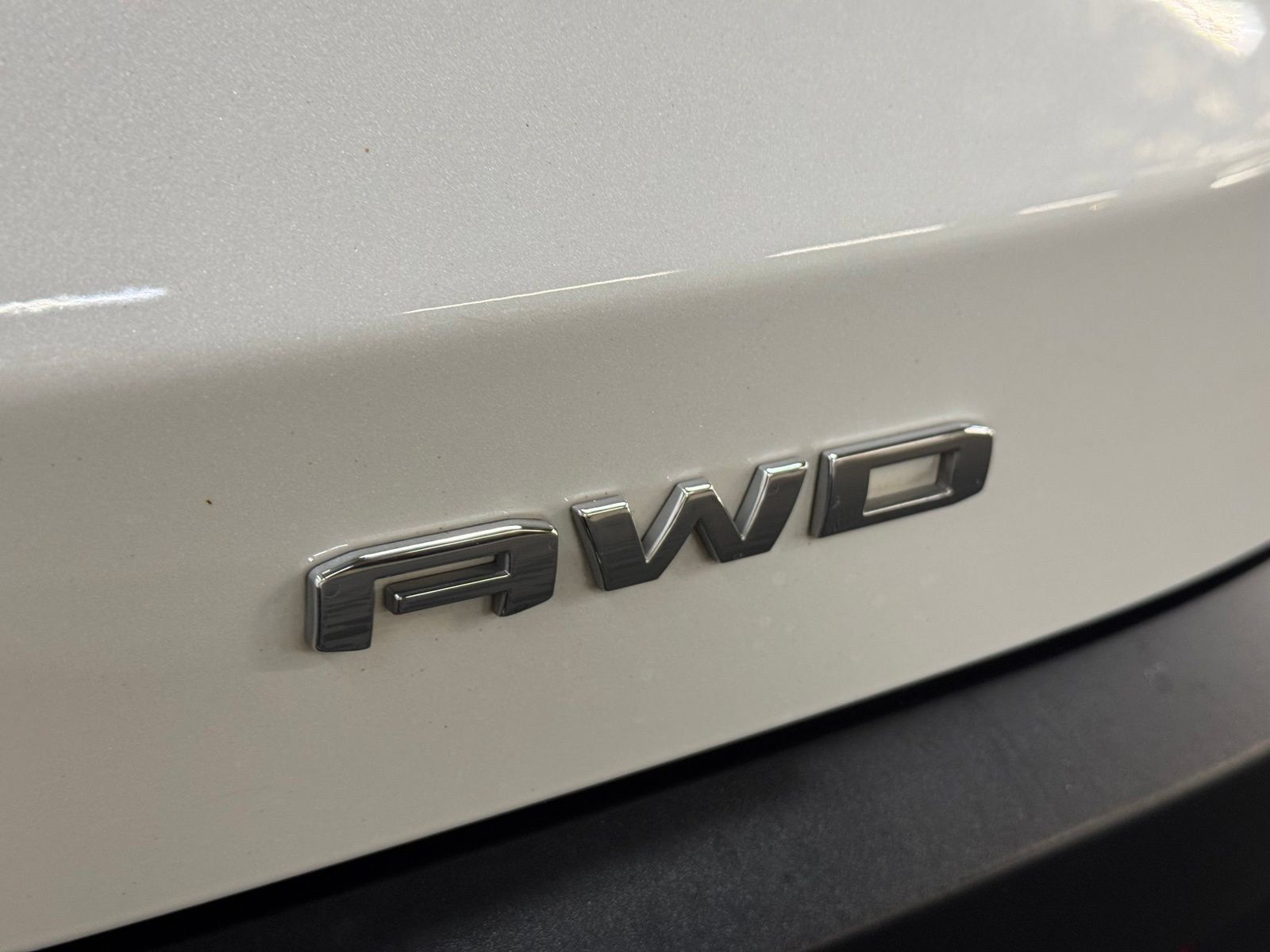 Used 2023 GMC Acadia SLT w/ Preferred Package AWD/4WD image 7