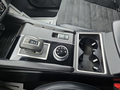 Used 2022 Mitsubishi Outlander SE image 11