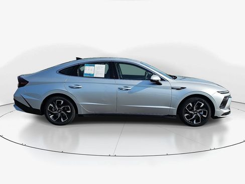 Used 2025 Hyundai Sonata SEL FWD image 5