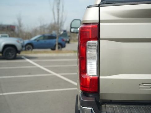 Used 2017 Ford F350 Lariat w/ Lariat Ultimate Package image 40