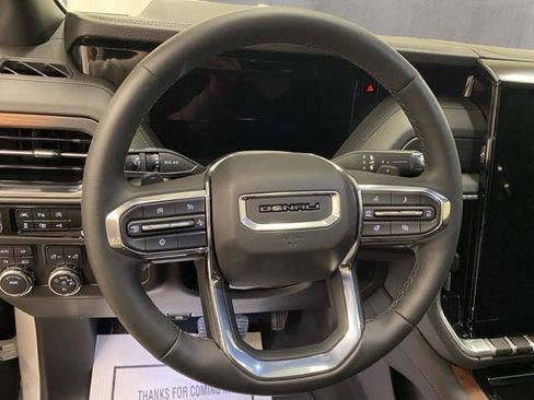 Used 2025 GMC Yukon Denali w/ Sun & Power Step Package AWD/4WD image 17