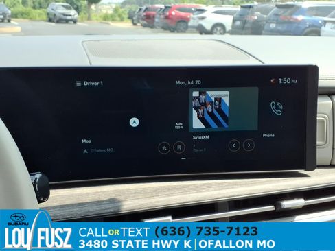 Used 2025 Hyundai Santa Fe Limited FWD image 11