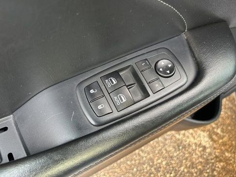 Used 2021 Dodge Challenger SXT image 12