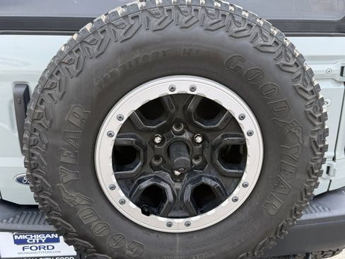 Used 2022 Ford Bronco Badlands w/ Sasquatch Package AWD/4WD image 30