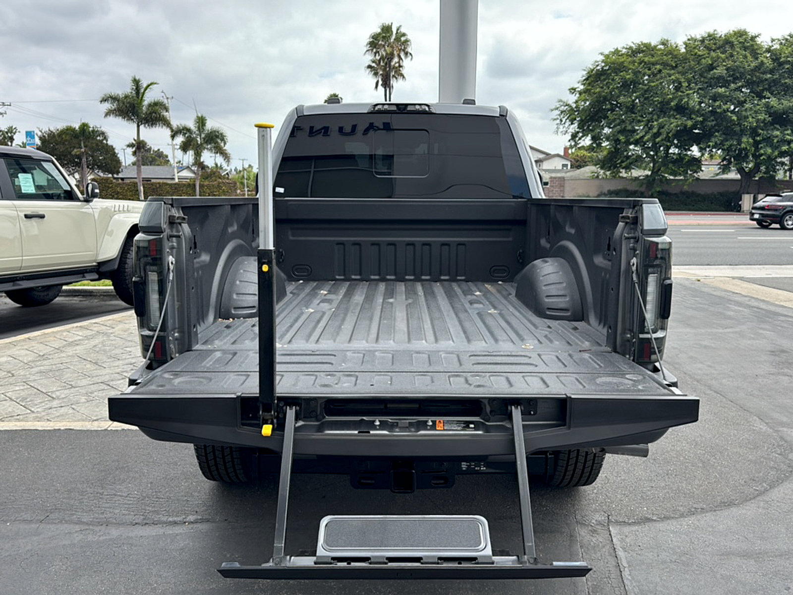 Used 2022 Ford F250 Lariat w/ Lariat Ultimate Package AWD/4WD image 8