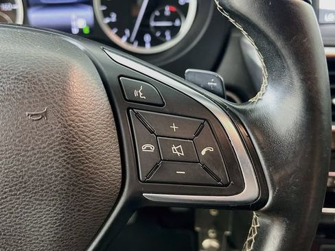 Used 2017 INFINITI QX30 Premium w/ Navigation Package FWD image 29