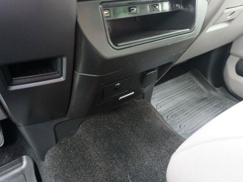 Used 2018 Ford F150 XLT AWD/4WD image 18