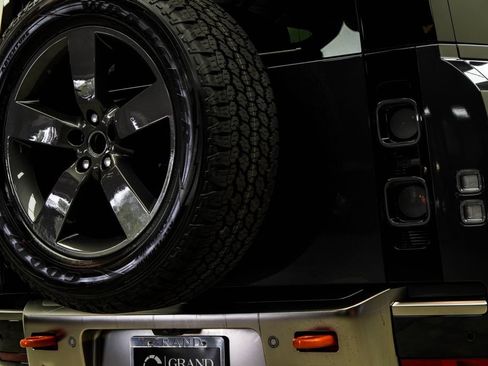 Used 2024 Land Rover Defender 110 X AWD/4WD image 13