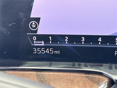 Used 2023 Cadillac Escalade ESV Sport Platinum image 33