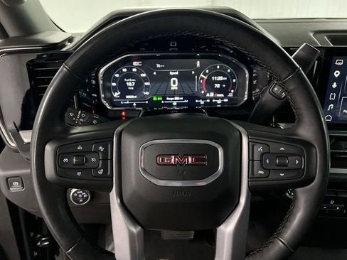 Used 2025 GMC Sierra 1500 SLT image 11