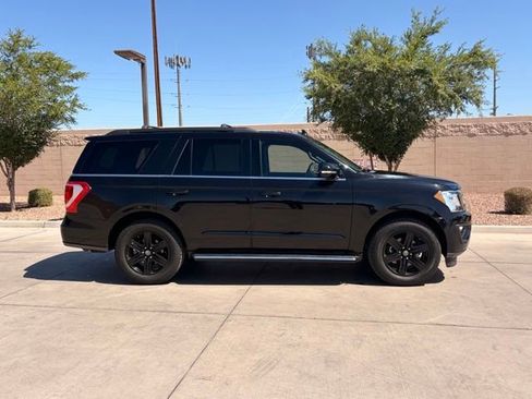 Used 2020 Ford Expedition XLT w/ Equipment Group 202A AWD/4WD image 5