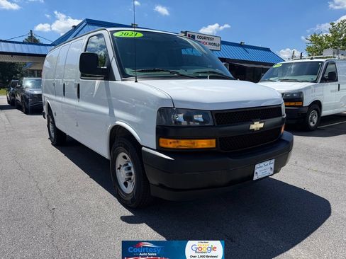 Used 2021 Chevrolet Express 2500 RWD image 1