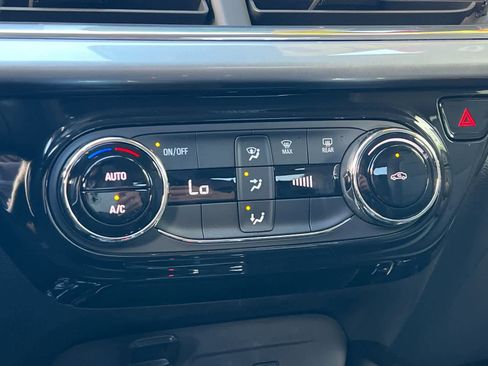 Used 2026 Chevrolet Trax LT FWD image 21