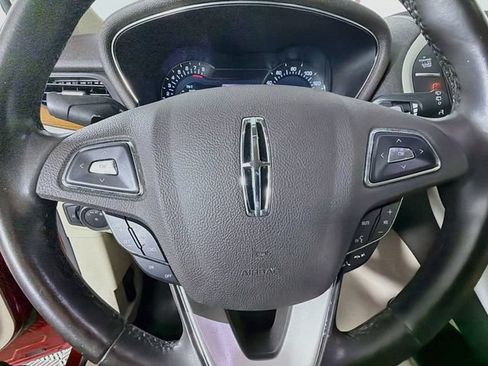 Certified 2019 Lincoln MKC Select w/ Select Plus Package FWD image 13