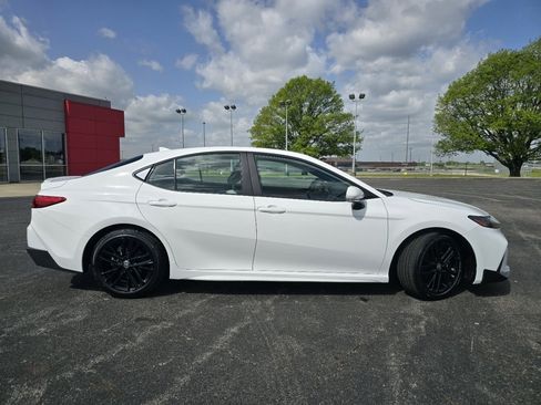 Certified 2025 Toyota Camry SE FWD image 16