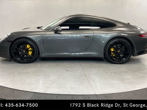 Used 2018 Porsche 911 Carrera RWD image 2