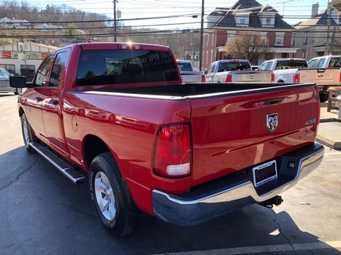 Used 2018 RAM 1500 Tradesman w/ Chrome Appearance Group image 3