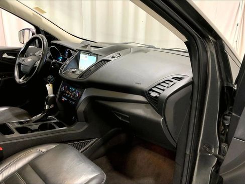Used 2017 Ford Escape SE w/ SE Leather Comfort Package FWD image 28