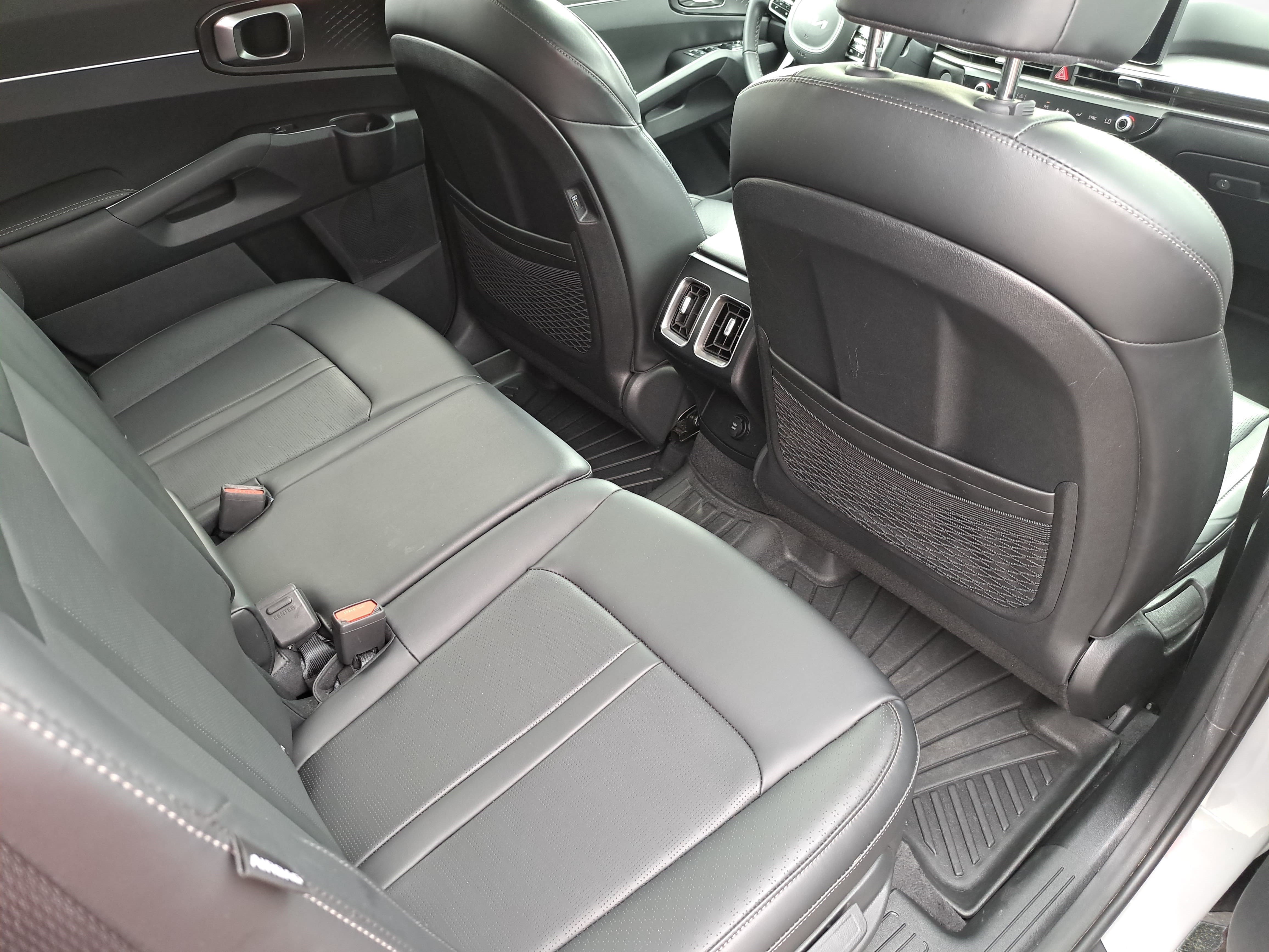 Used 2025 Kia Sorento S w/ Panoramic Sunroof Package FWD image 11