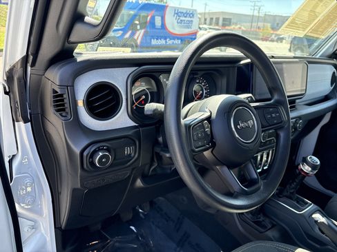 Certified 2025 Jeep Wrangler Sport image 30