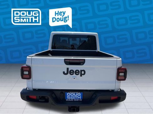 New 2025 Jeep Gladiator Sport AWD/4WD image 5