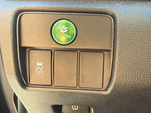 Used 2013 Honda Accord LX image 11