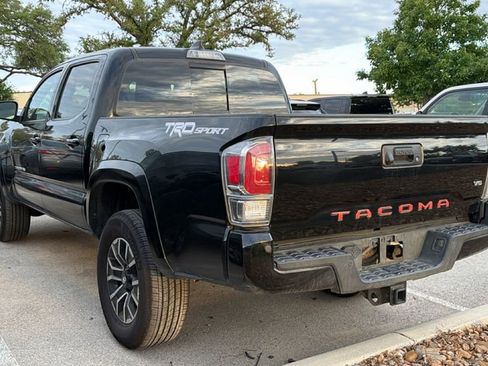 Used 2023 Toyota Tacoma TRD Sport w/ Technology Package image 9