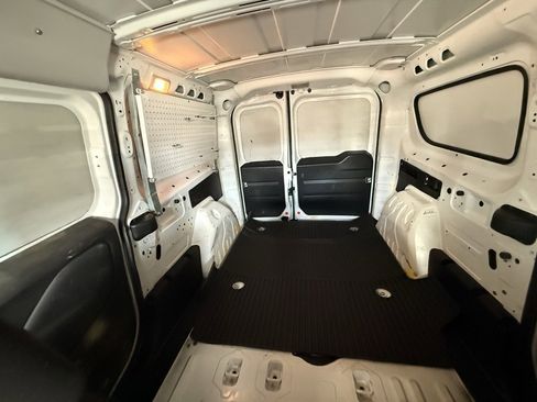 Used 2021 RAM ProMaster City Tradesman image 16